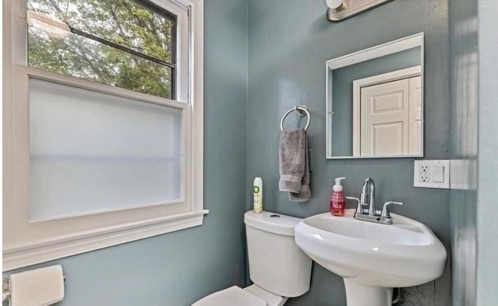 A Cozy Cape House Steps To Restaurants & Beaches ~1.4 Miles Down Scenic Roads Yarmouth Port Exteriör bild